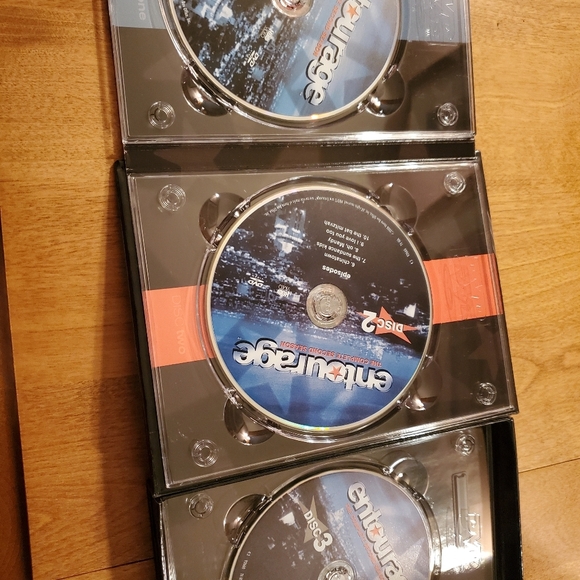 Entourage: The Complete Second Season 2 (DVD, 2006) 3-Disc set - Picture 4 of 4